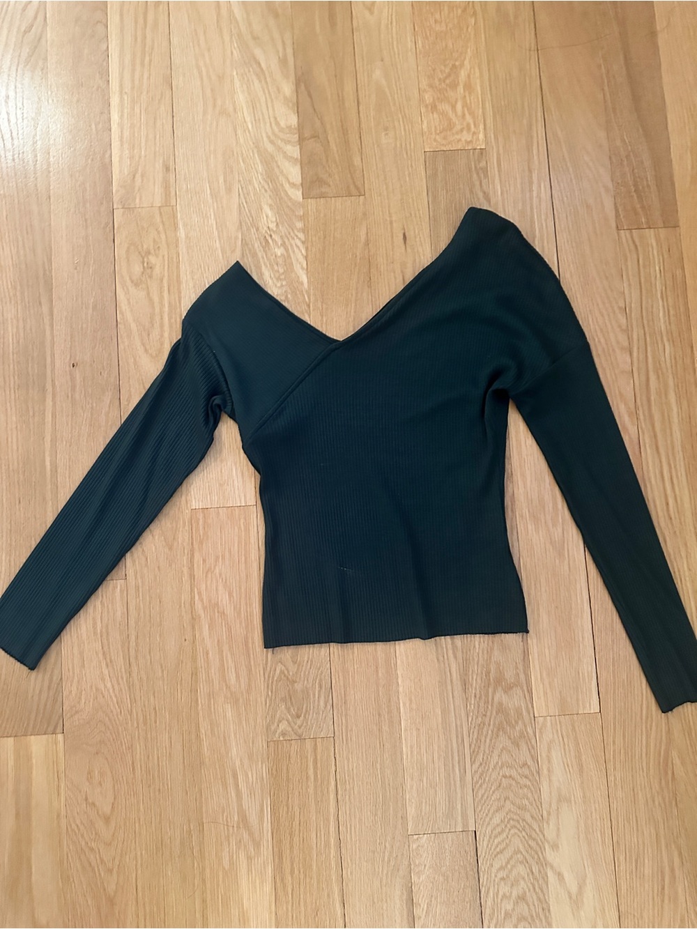 The Range Assymetric Ribbed Long Sleeve Top - Dark Green - Size Large NWOT